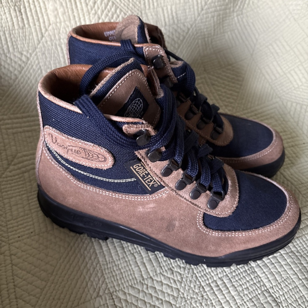 Vasque Gore-Tex Hiking Boots Women's 6.5 M Brown Navy Suede Waterproof Vintage